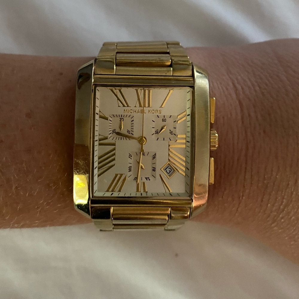 Michael Kors Gold Watch - Picture 2 of 4